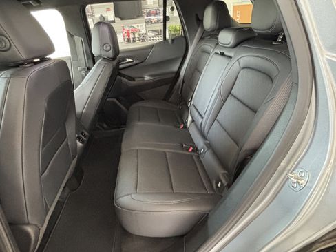 Used 2025 Chevrolet Equinox LT w/ Convenience Package II image 18