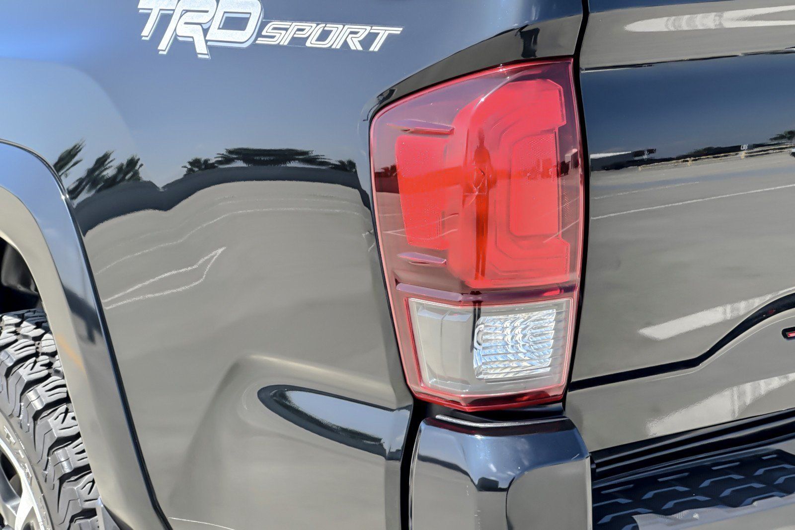 Used 2019 Toyota Tacoma TRD Sport RWD image 26