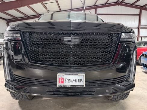 Used 2021 Cadillac Escalade ESV Sport w/ Driver Assist Tech Package RWD image 8