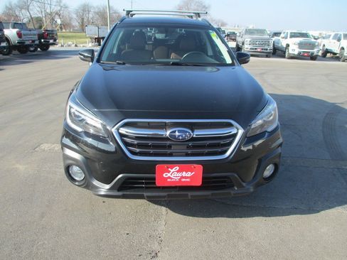 Used 2019 Subaru Outback 2.5i Touring w/ Popular Package #3A image 10