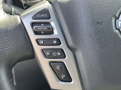 Used 2024 Nissan Titan SV w/ SV Convenience Package image 20