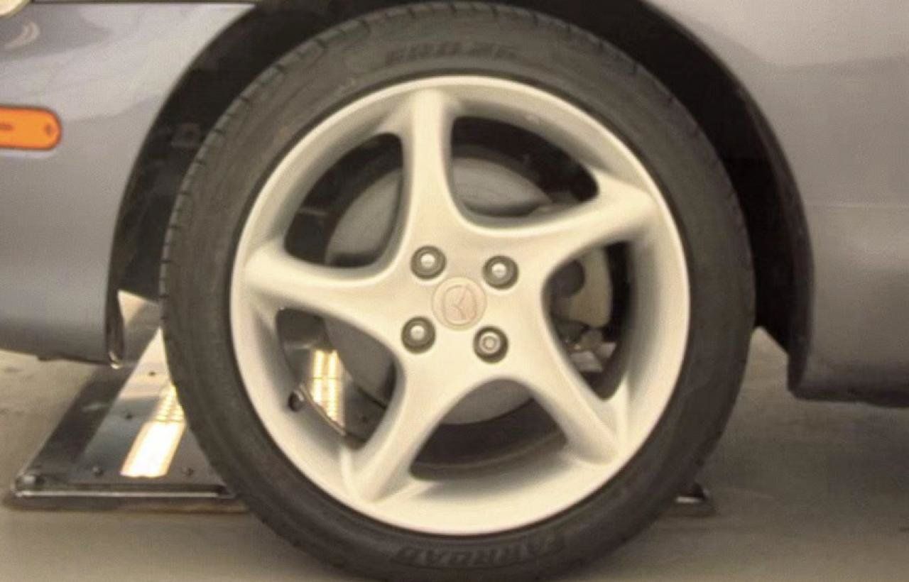 Used 2003 MAZDA MX-5 Miata RWD image 19