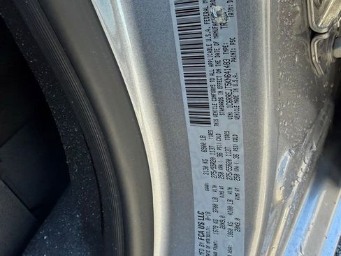 Used 2019 RAM 1500 Laramie image 26