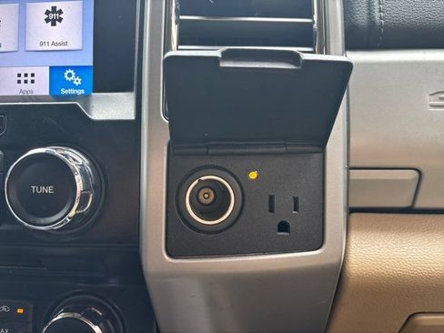 Used 2017 Ford F250 Lariat w/ Chrome Package AWD/4WD image 33