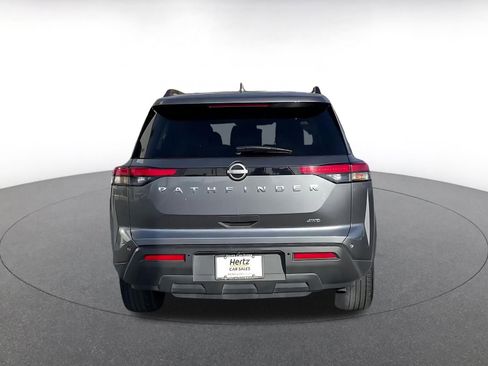 Used 2025 Nissan Pathfinder SV image 15