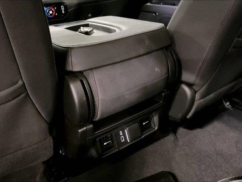 Used 2023 Chevrolet Silverado 1500 LT AWD/4WD image 35