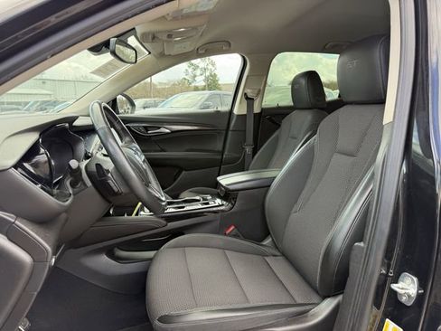 Used 2022 Buick Envision Preferred image 10