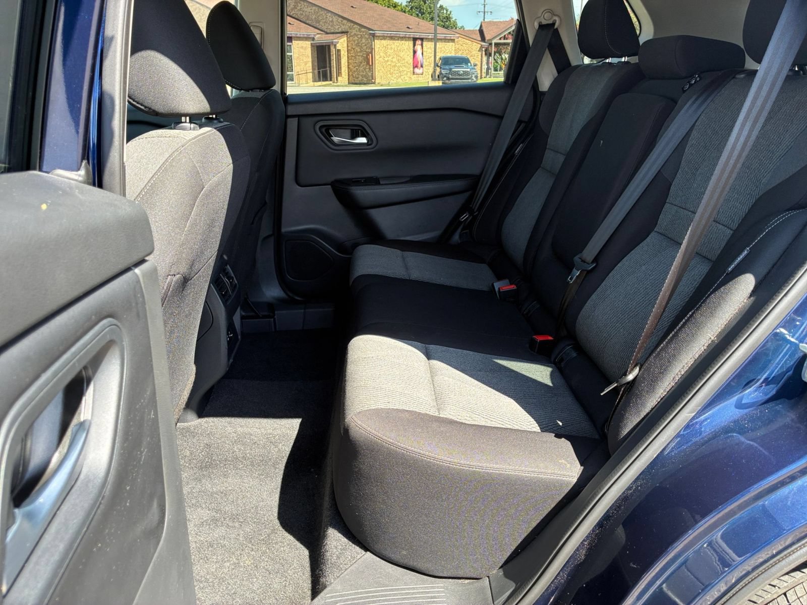 Used 2026 Nissan Rogue SV FWD image 27