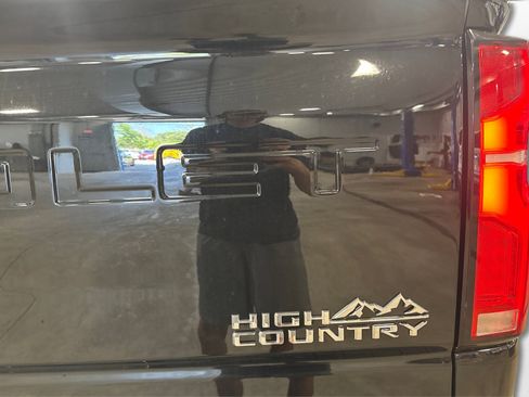 Used 2024 Chevrolet Silverado 3500 High Country w/ High Country Premium Package image 53