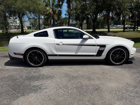 Used 2012 Ford Mustang Boss 302 w/ Boss 302 Accessory Pkg RWD image 9
