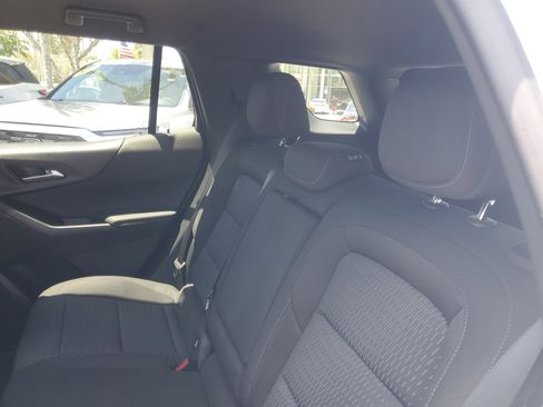 Used 2026 Chevrolet Equinox LT FWD image 13