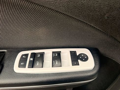 Used 2016 Dodge Charger SE w/ Popular Equipment Group RWD image 10