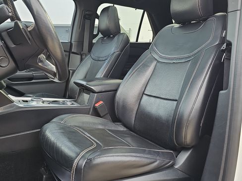 Used 2020 Ford Explorer ST w/ Premium Technology Package image 21