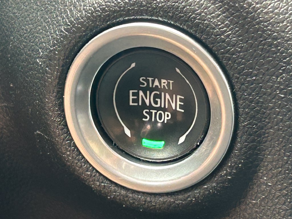 Used 2022 Chevrolet Silverado 1500 RST AWD/4WD image 16