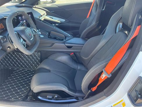 Used 2020 Chevrolet Corvette Stingray Coupe w/ Z51 Performance Package image 10