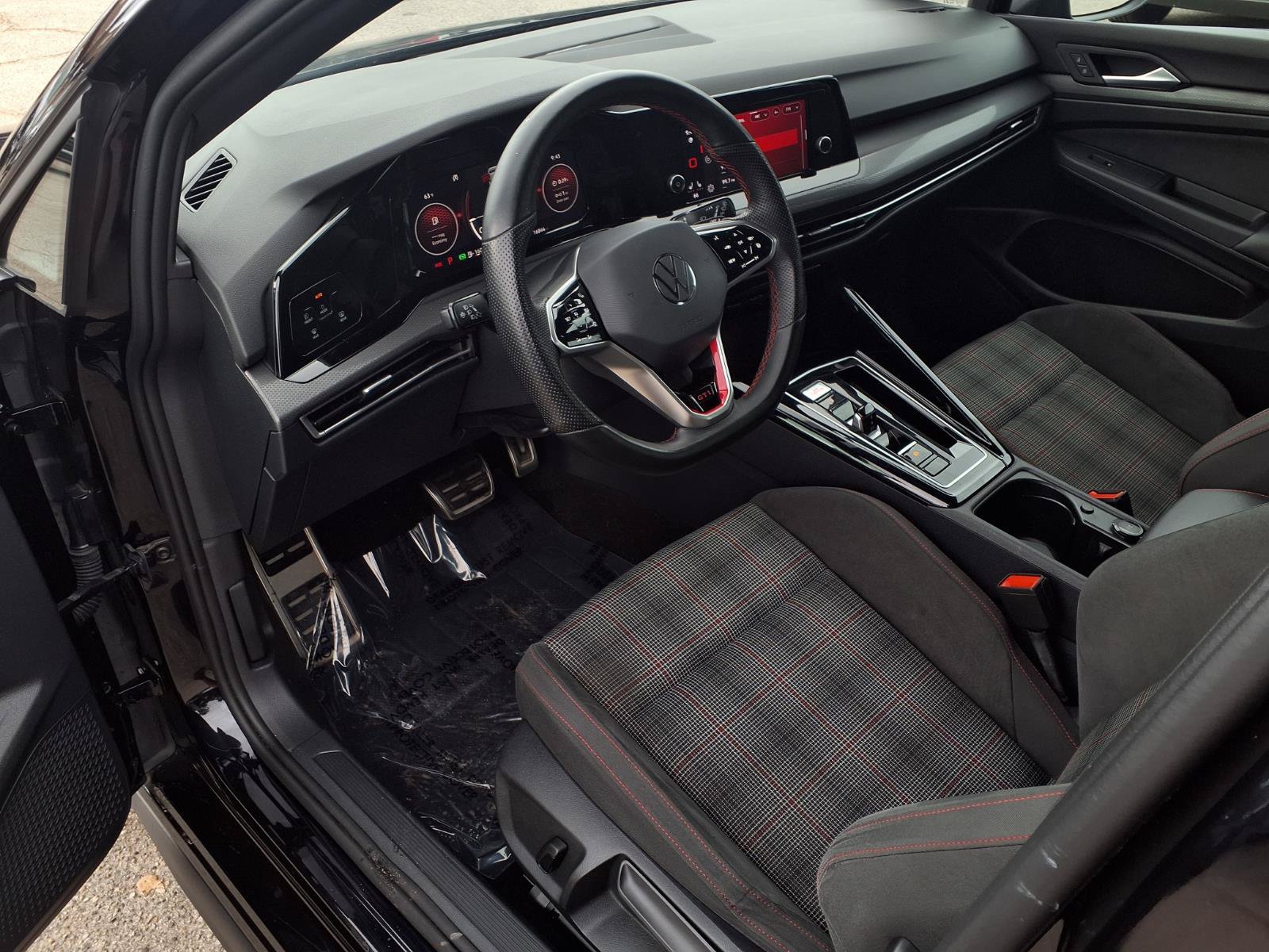 Certified 2024 Volkswagen GTI S FWD image 15