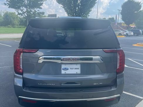 Used 2022 GMC Yukon XL SLT w/ SLT Luxury Package RWD image 4
