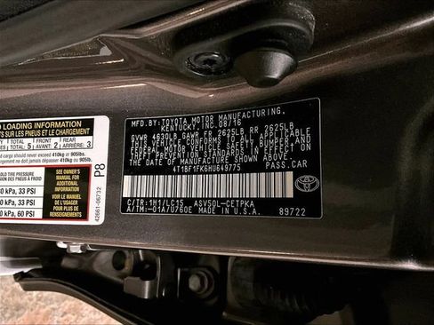 Used 2017 Toyota Camry XSE w/ Moonroof Package FWD image 32