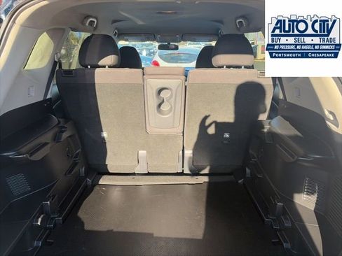 Used 2016 Nissan Rogue SV w/ SV Premium Package AWD/4WD image 7