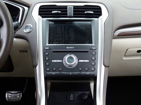 Used 2017 Ford Fusion Platinum image 25