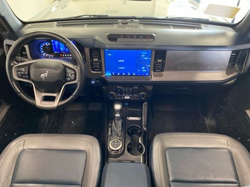Used 2021 Ford Bronco Outer Banks w/ Sasquatch Package AWD/4WD image 11