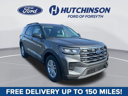 Used 2026 Ford Explorer Active RWD image 1