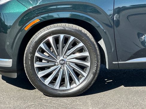 Used 2023 Hyundai Palisade Calligraphy image 27