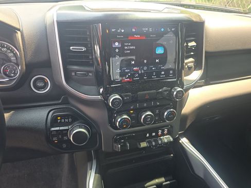 Used 2022 RAM 1500 Big Horn AWD/4WD image 6