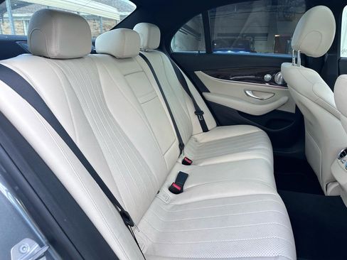 Used 2017 Mercedes-Benz E 300 image 21