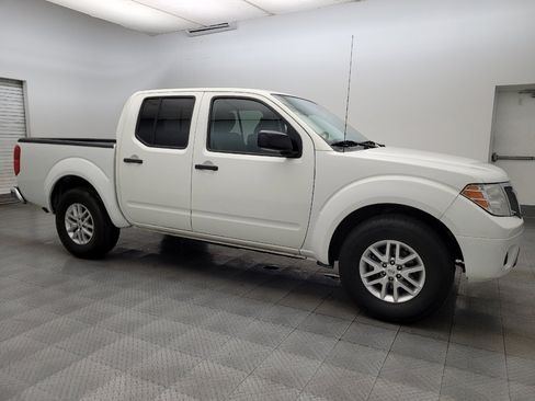Used 2019 Nissan Frontier SV image 11