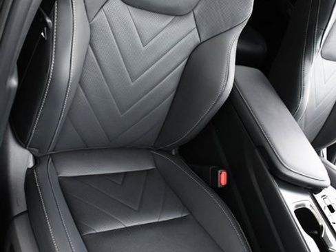 Used 2025 Lexus NX 450h+ AWD w/ Luxury Package image 17