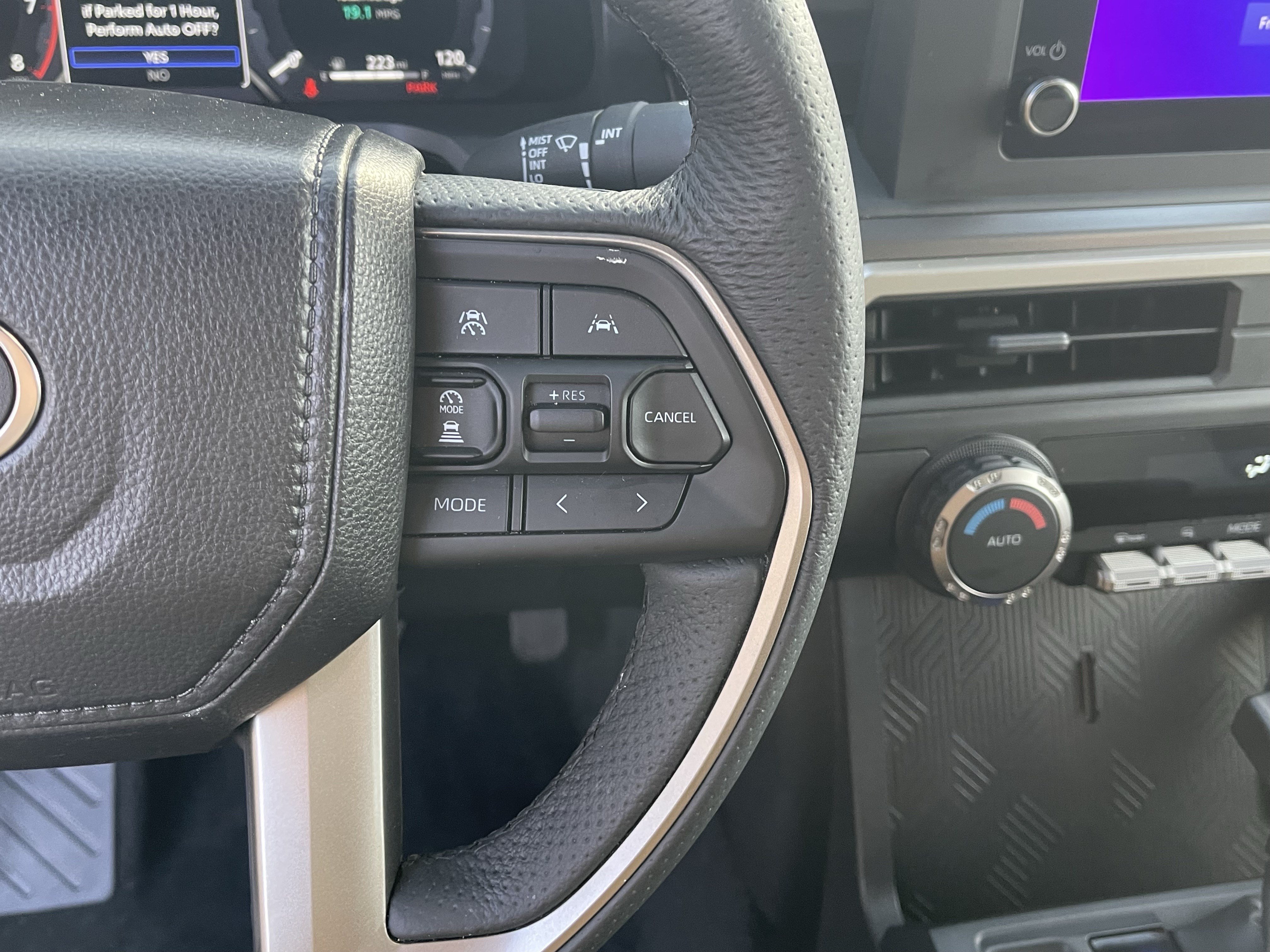 Certified 2025 Toyota Tacoma TRD Off-Road AWD/4WD image 21