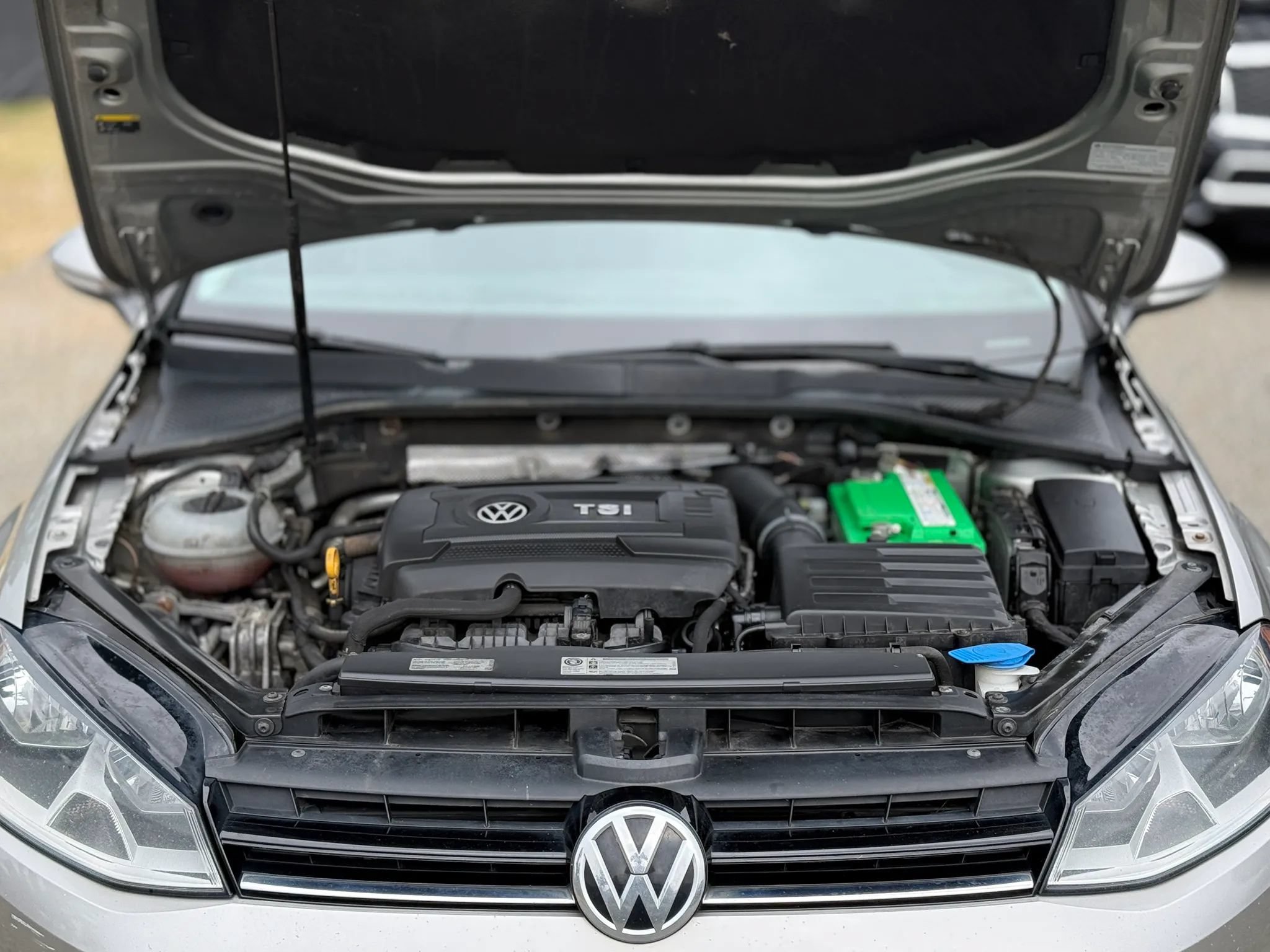 Used 2017 Volkswagen Golf Wolfsburg Edition FWD image 30