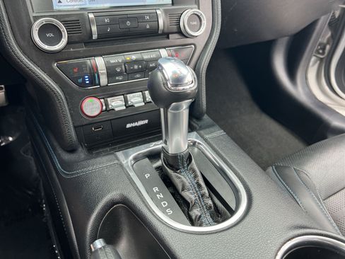 Used 2018 Ford Mustang GT Premium w/ Equipment Group 401A RWD image 22