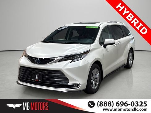 Used 2023 Toyota Sienna Limited AWD/4WD image 1