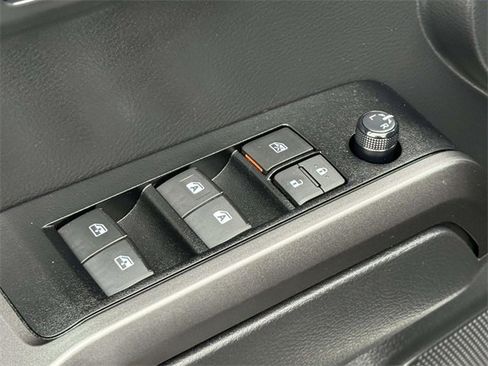 Used 2023 Toyota Tacoma TRD Off-Road image 17