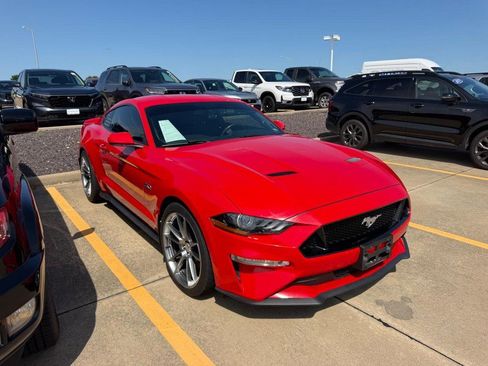 Used 2018 Ford Mustang GT Premium RWD image 2