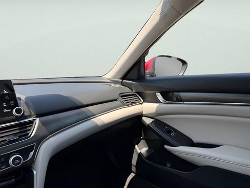 Used 2019 Honda Accord LX image 26