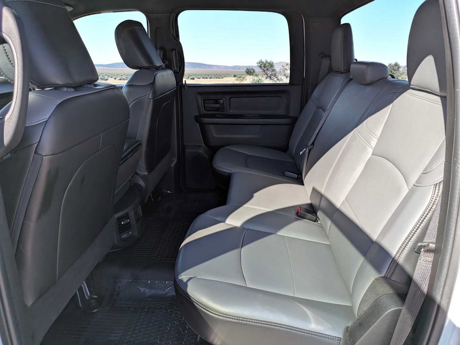 Used 2022 RAM 3500 Tradesman w/ Chrome Appearance Group AWD/4WD image 21