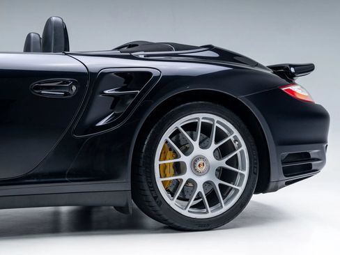 Used 2011 Porsche 911 Turbo AWD/4WD image 28