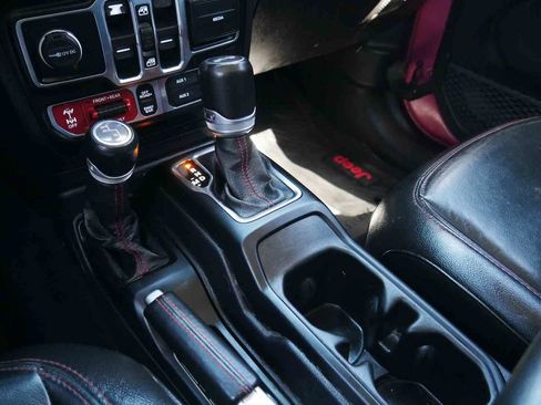 Used 2021 Jeep Wrangler Unlimited Rubicon AWD/4WD image 33