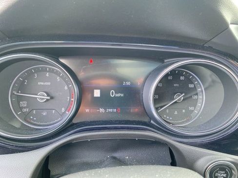 Used 2020 Buick Encore GX Essence w/ Experience Buick Package image 16