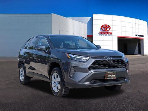 Used 2024 Toyota RAV4 LE AWD/4WD image 6