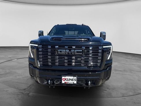 Used 2025 GMC Sierra 3500 Denali Ultimate AWD/4WD image 8