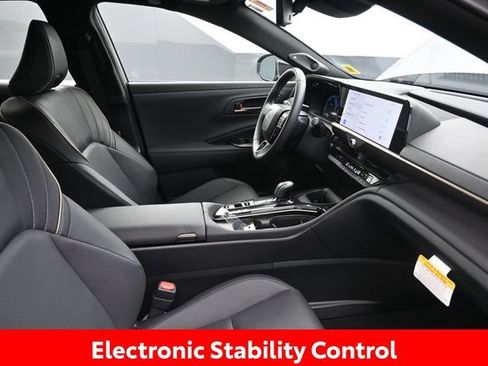 Used 2026 Toyota Crown AWD/4WD image 17