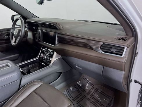 Certified 2024 GMC Yukon Denali image 32