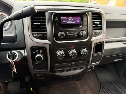Used 2014 RAM 1500 Express AWD/4WD image 10