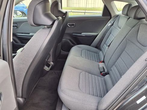 Used 2025 Kia K4 EX FWD image 11