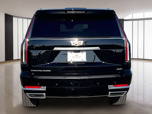 New 2026 Cadillac Escalade ESV Luxury w/ Touring Package AWD/4WD image 4