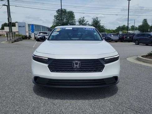 Certified 2025 Honda Accord SE image 2